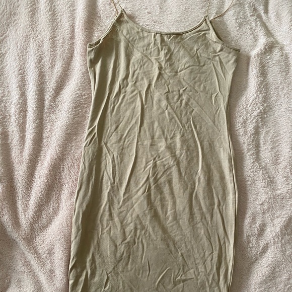 Basic spaghetti strap dress - Picture 2 of 2